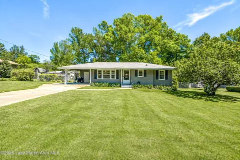 264 Windsor Dr, Alexander City, AL 35010