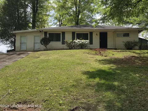 911 12th St, Lanett, AL 36863