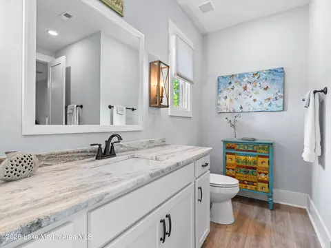 Bath - 92 Old Jay Rd, Eclectic, AL 36024 photo 2 of 5