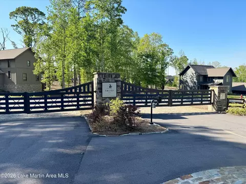Exterior - 92 Old Jay Rd, Eclectic, AL 36024 photo 8 of 14