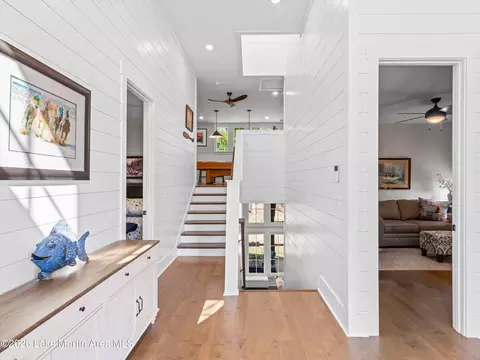 Entry Way - 92 Old Jay Rd, Eclectic, AL 36024 photo 2 of 6