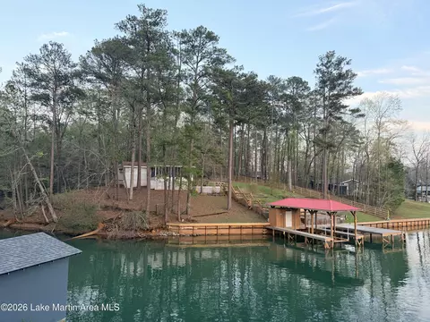 150 Brookwood Crt Crt, Dadeville, AL 36853