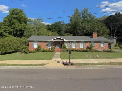 909 Shades Glen Dr, Birmingham, AL 35226
