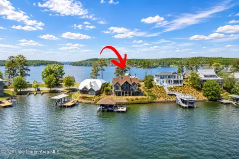 32 Narrows Pt, Alexander City, AL 35010