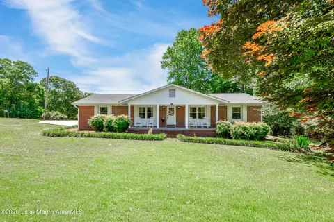368 Fairlane Cir, Alexander City, AL 35010