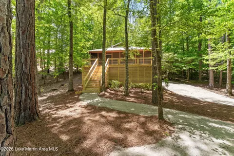 504 Dennis Creek Pt, Jacksons Gap, AL 36861