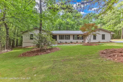 1796 Magnolia St, Alexander City, AL 35010