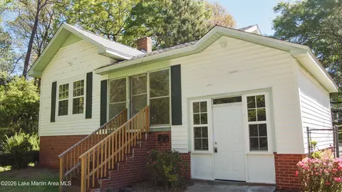 537 Beach St, Alexander City, AL 35010