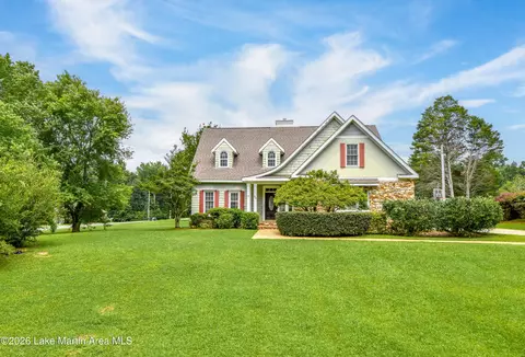 1517 Briarwood Dr, Alexander City, AL 35010