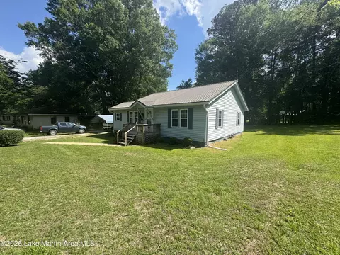 134 Oak St, Alexander City, AL 35010