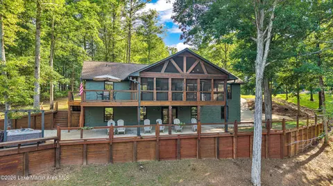 57 Lakeview Pt, Alexander City, AL 35010