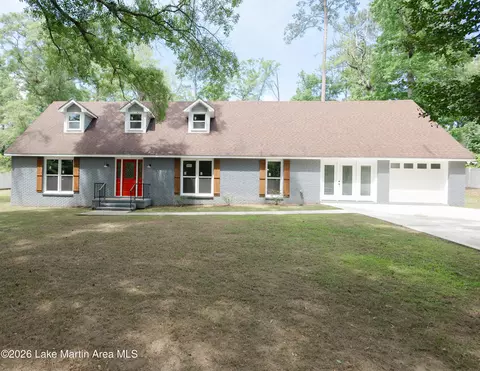 756 Downing Pl, Smiths Station, AL 36877