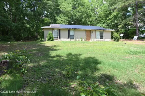 927 Manoy Dr, Jacksons Gap, AL 36861