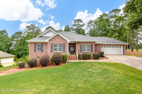 20 Pineview Ln, Dadeville, AL 36853