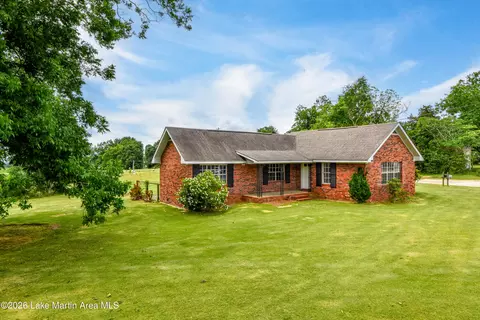 5241 Tallapoosa St, Notasulga, AL 36866