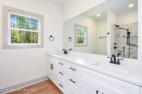 Bath - 882 Tower St, Daviston, AL 36256 photo 2 of 8