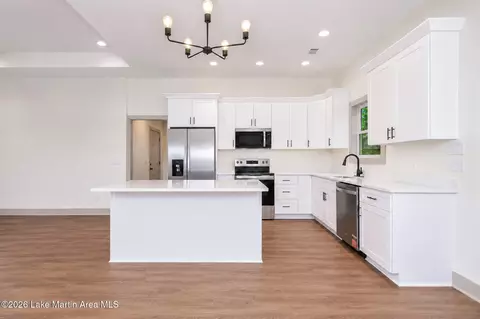 Kitchen - 882 Tower St, Daviston, AL 36256 photo 2 of 3