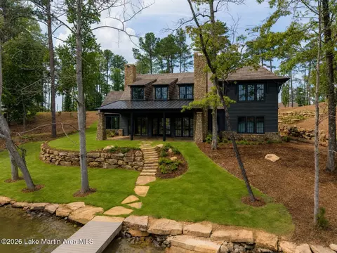 688 Luannes Way, Alexander City, AL 35010