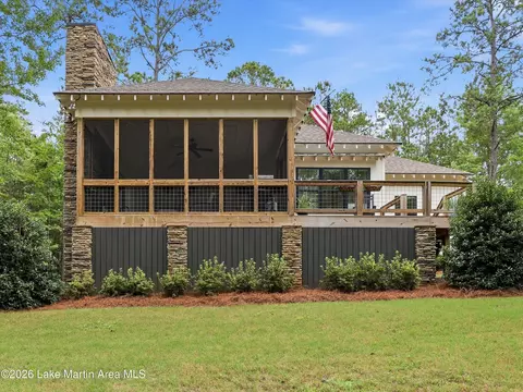 18 Hart Ln, Dadeville, AL 36853