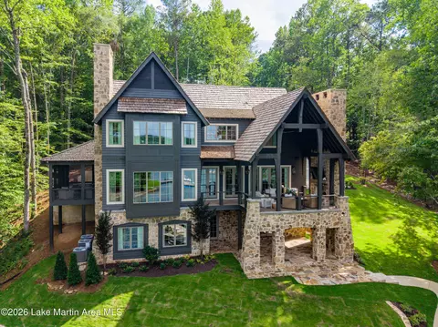 37 Holly Ln, Alexander City, AL 35010