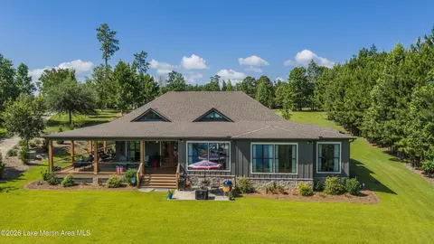 409 Lakewinds Rd, Alexander City, AL 35010