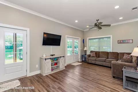 Living - 944 Hancel Rd, Equality, AL 36026 photo 1 of 2