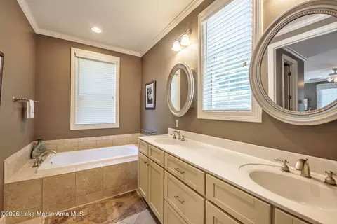 Bath - 59 Driftwood Point Rd, Equality, AL 36026 photo 1 of 6
