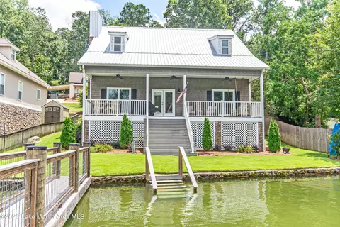 660 Cove Dr, Eclectic, AL 36024