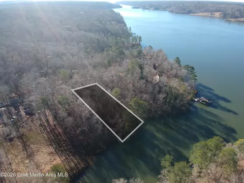 Hideaway Ln, Tallassee, AL 36078