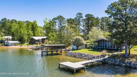 1710 Point Windy Dr, Jacksons Gap, AL 36861
