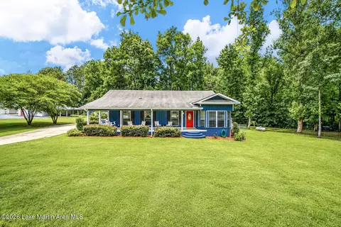 3297 Notasulga Rd, Tallassee, AL 36078