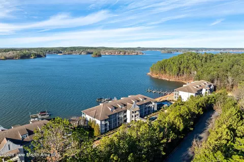 50 Crowne Pointe Unit 201 Rd, Dadeville, AL 36853