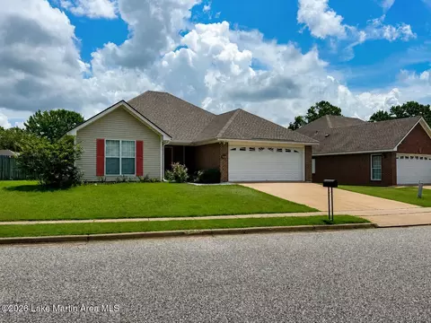 460 River Oaks Dr, Wetumpka, AL 36092