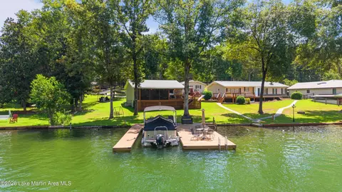 100 Holiday Dr, Dadeville, AL 36853