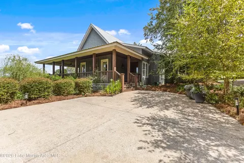 29 Fourwinds Rd, Alexander City, AL 35010
