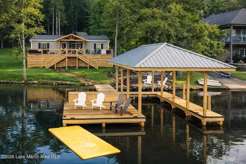 313 Lakeview Dr, Dadeville, AL 36853