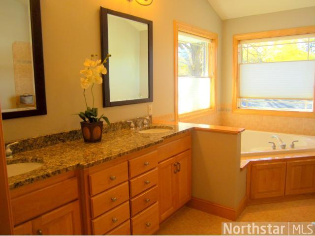 6185 Sinclair Rd, Mound, MN 55364 photo 9
