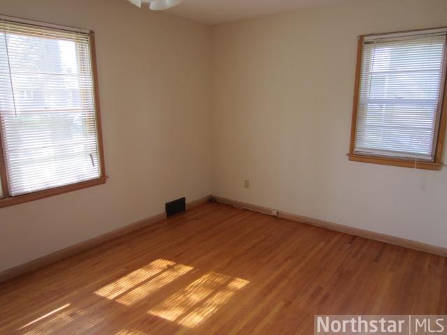 320 NE 3rd Ave, Saint Cloud, MN 56304 photo 9