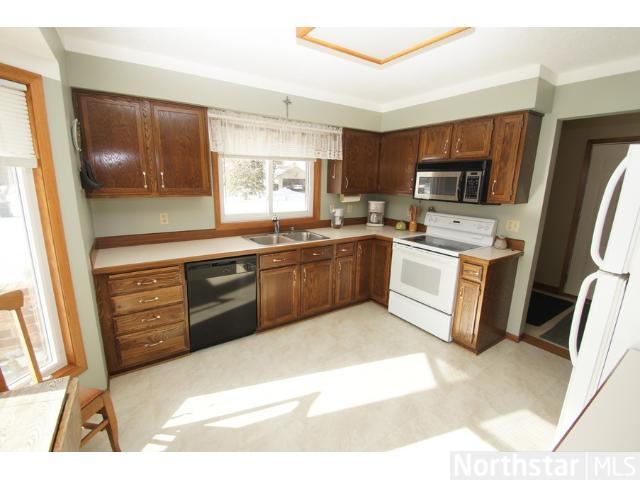 4746 Hauge Cir, Eagan, MN 55122 photo 5