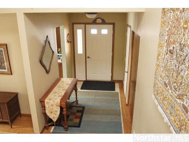 4746 Hauge Cir, Eagan, MN 55122 photo 3