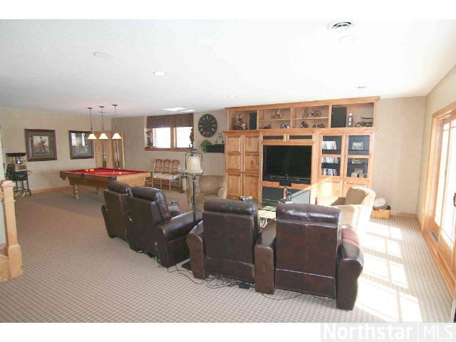 1231 Adrian Dr, Chaska, MN 55318 photo 12