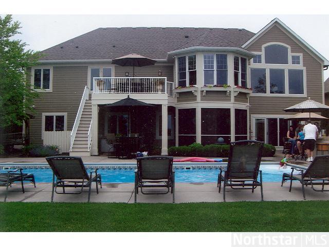 1231 Adrian Dr, Chaska, MN 55318 photo 3