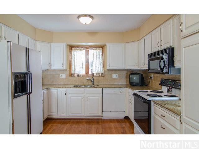 4865 Highcrest Dr, Excelsior, MN 55331 photo 3