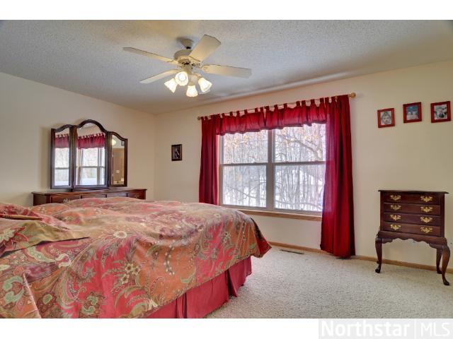 2774 Simons Dr, Chaska, MN 55318 photo 6