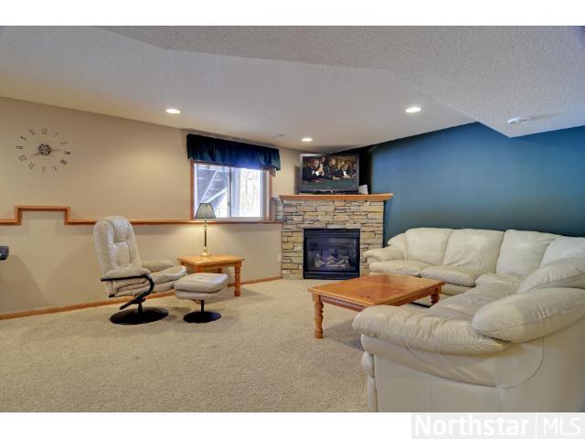 2774 Simons Dr, Chaska, MN 55318 photo 10