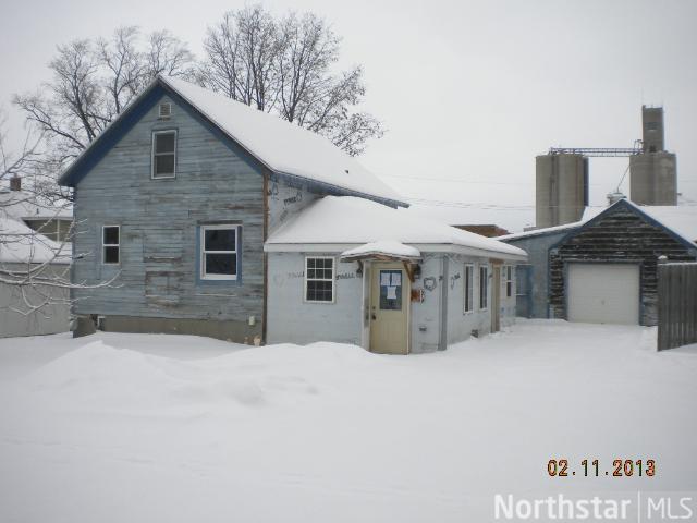 870 Maple St, Baldwin, WI 54002 photo 1