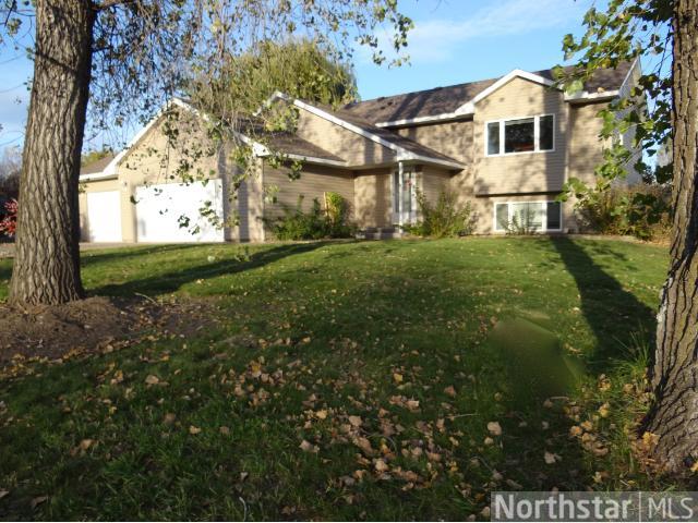 7162 Mill Rd, Hugo, MN 55038 photo 1