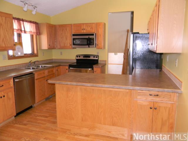 575 Summit St, Baldwin, WI 54002 photo 2