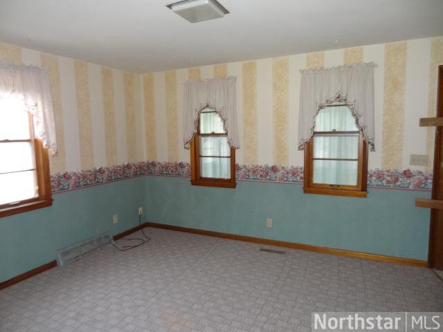 110 Willow St, Faribault, MN 55021 photo 4