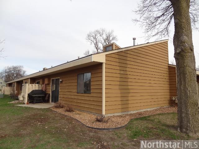 25 W Weisel St #102, Litchfield, MN 55355 photo 1